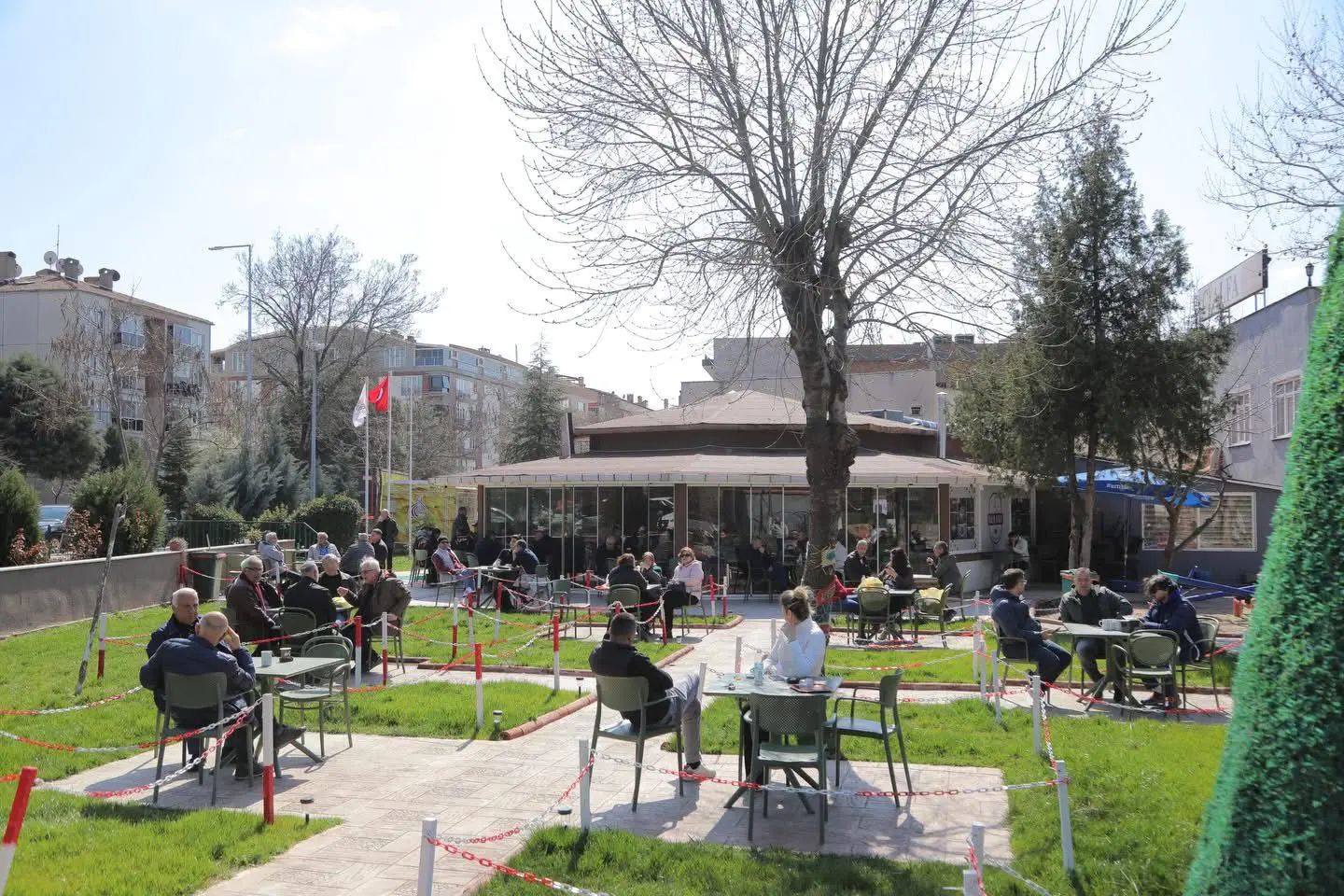 HALK KAFE’YE YOĞUN İLGİ